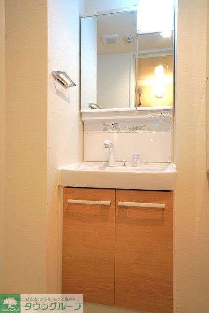 洗面設備　※写真は同タイプ住戸です。