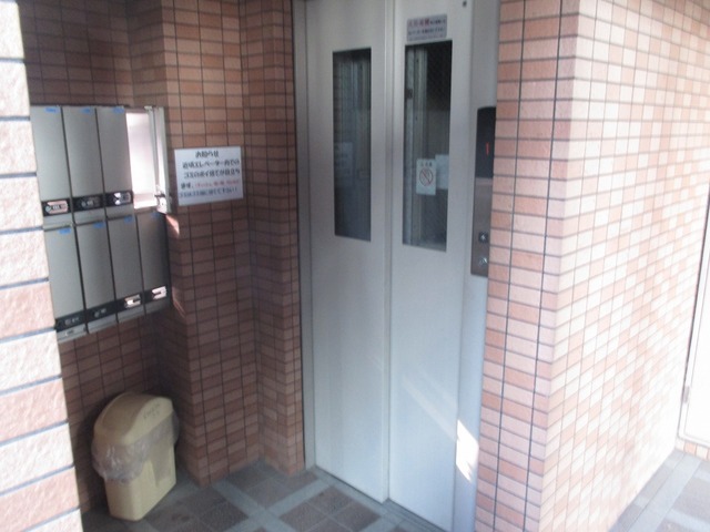 その他共有部分　エレベーターが有るので助かりますね