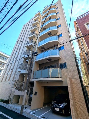 建物外観　2LDKのバルコニー側の外観です、2LDKは隣部屋と非接触の