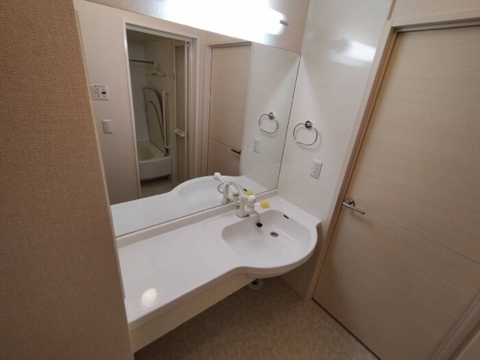 洗面設備　カウンター洗面台