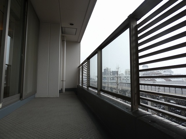 バルコニー　バルコニー
