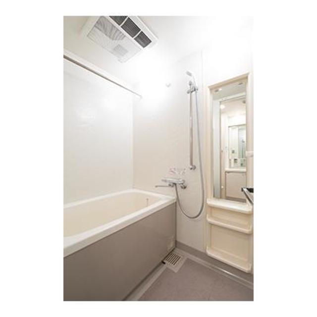 バス・シャワールーム　※写真は同タイプ住戸です。