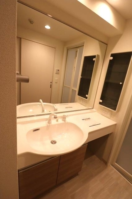 洗面設備　洗髪洗面化粧台