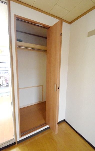 収納　～クローゼットタイプにリフォーム済みです～