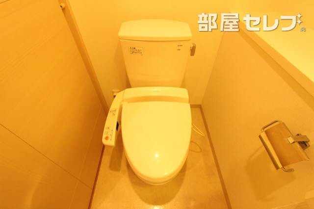 トイレ　４１１号室の写真になります。