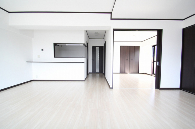 居室・リビング　日も入りやすく暖かいです。