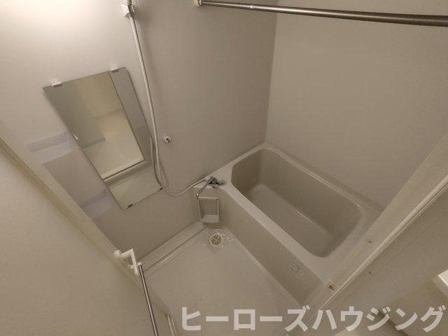 バス・シャワールーム　※同タイプの写真となり、実際のお部屋とは異なる場合があります