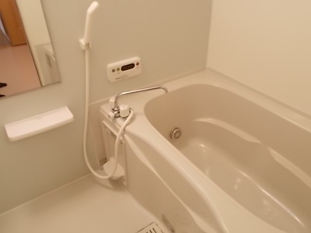 バス・シャワールーム　お風呂で日々の疲れを落としましょう