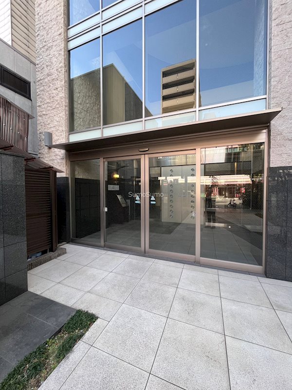 エントランス　清潔なエントランスです