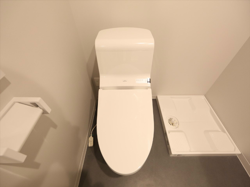 トイレ　温水洗浄暖房便座付トイレ