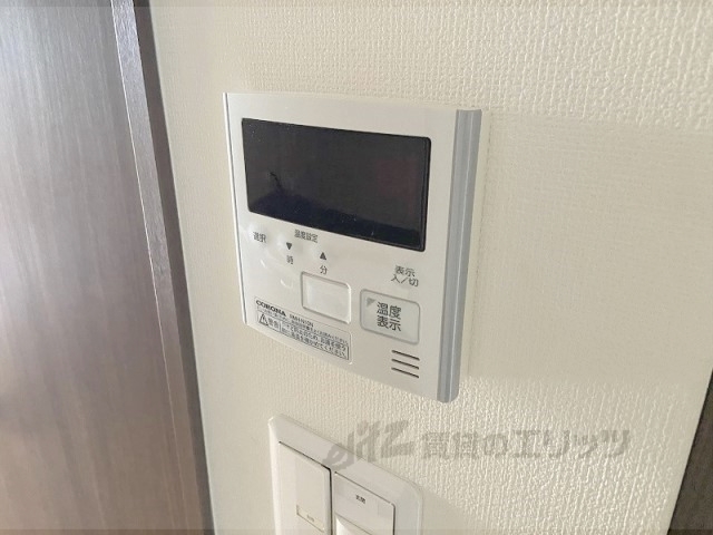 その他設備　給湯器リモコン