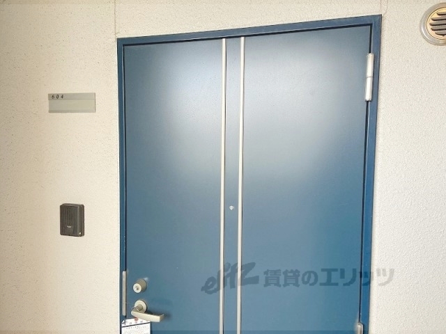 玄関　インターホン