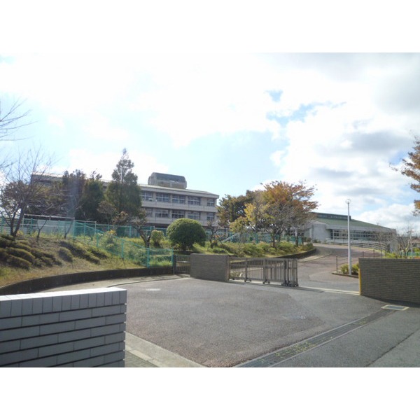 小学校　成田市立平成小学校（小学校）まで1133m