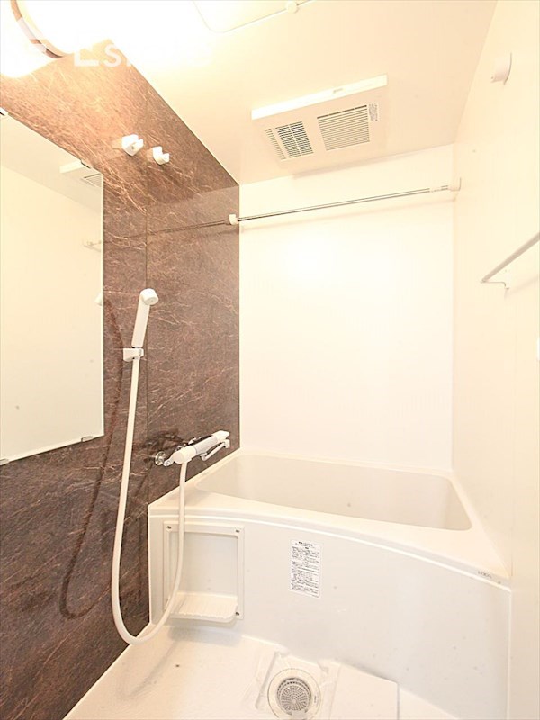 バス・シャワールーム　バスルーム