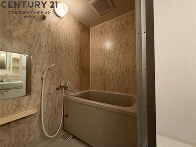 バス・シャワールーム　シンプルで清潔感のある浴室です！