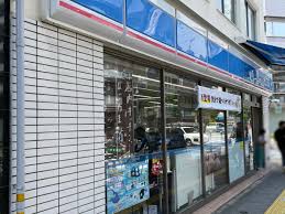 コンビニ　ローソン新御徒町店（コンビニ）まで180m