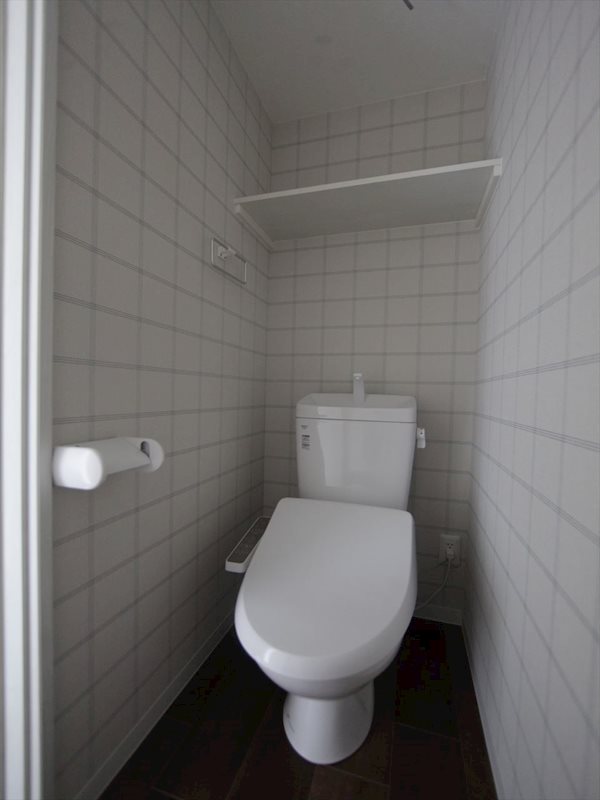 トイレ　温水洗浄便座付トイレ