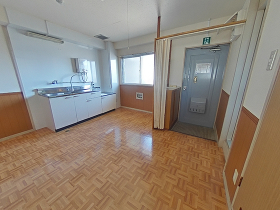 居室・リビング　※別号室の写真です。