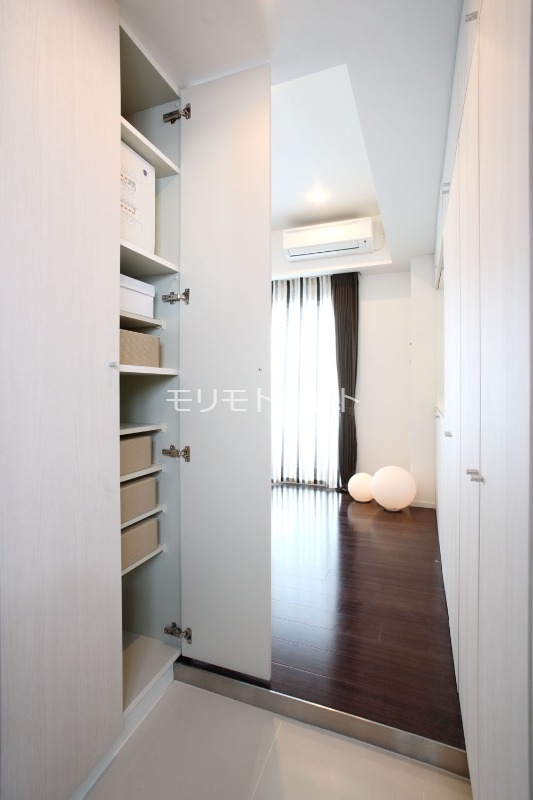 収納　室内参考写真（Ａタイプ・モデルルーム）