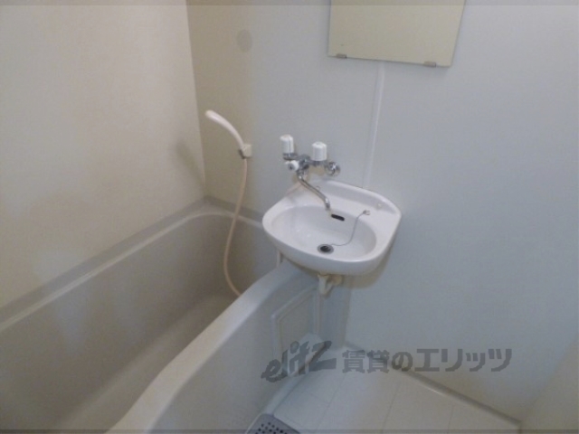 バス・シャワールーム　バス