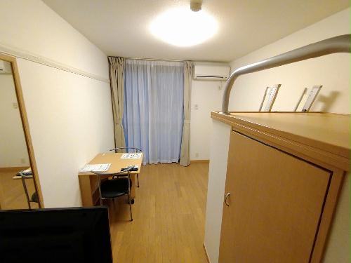 居室・リビング　2階・3階は絨毯仕様です。