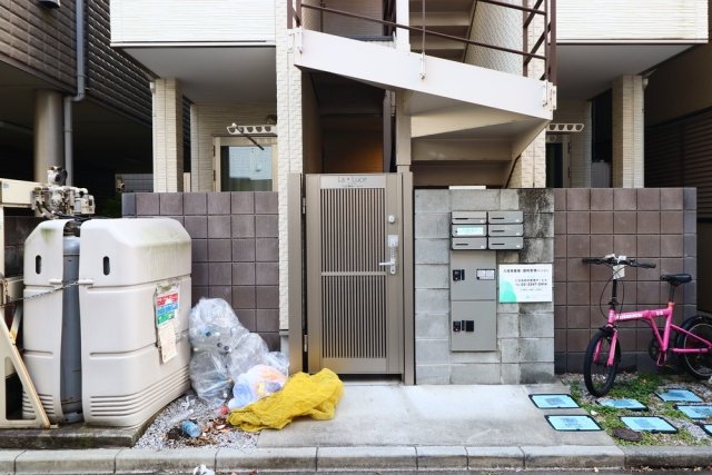 エントランス　建物の内部です