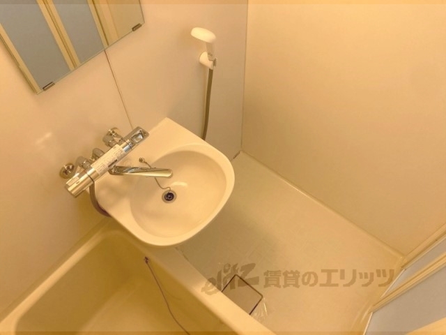 バス・シャワールーム　バス