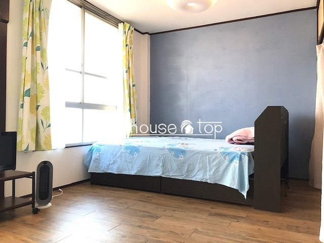 居室・リビング　●明るい寝室です！