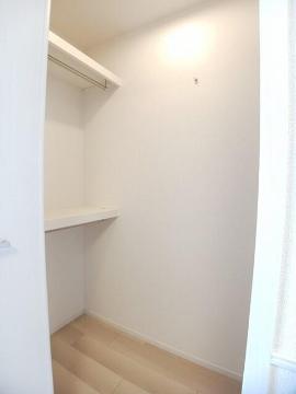 収納　ウォークインクローゼット