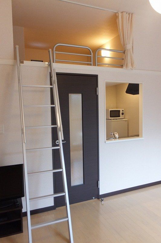 居室・リビング　床材や設備は号室によって異なります。