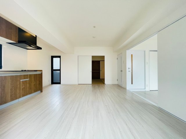 居室・リビング　※同物件　別間取り　参考写真