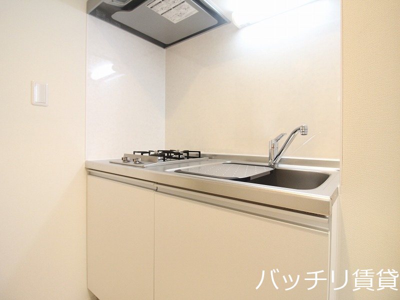 キッチン　同型タイプの為、現状を優先いたします。