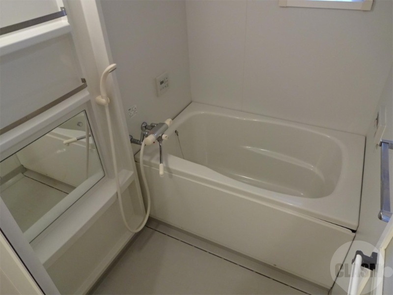 バス・シャワールーム　浴室乾燥機付きバスルーム