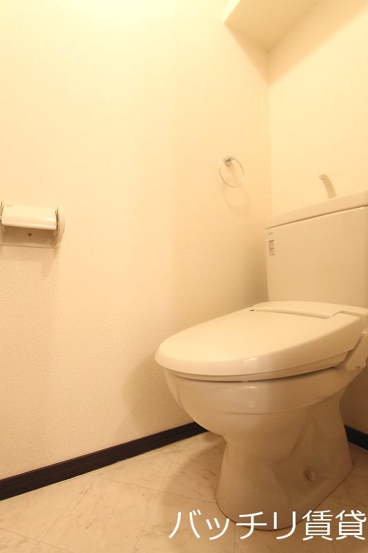 トイレ　写真は同シリーズタイプの為、現状優先になります。