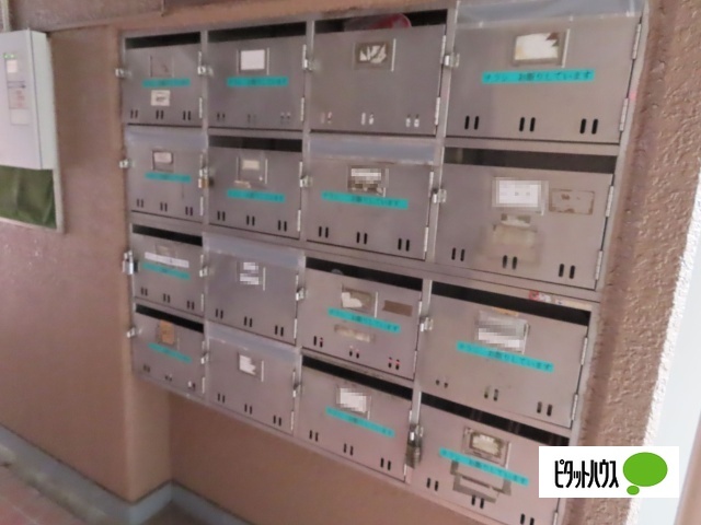 ロビー　☆集合ポスト☆