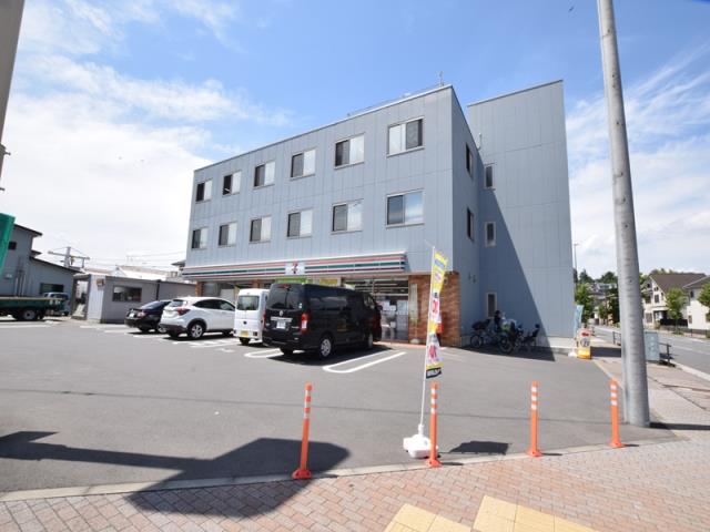 コンビニ　セブンイレブン（コンビニ）まで814m