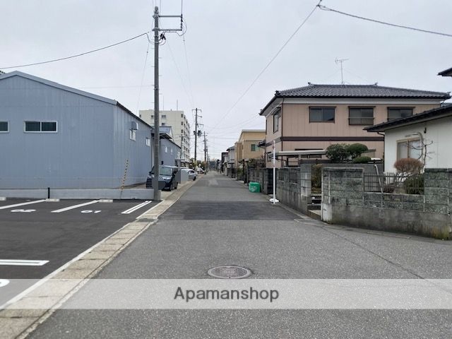 その他　前面道路（その他）まで0m