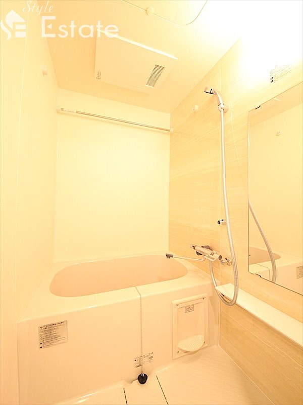 バス・シャワールーム　バスルーム