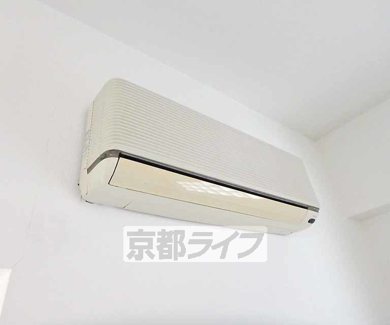 その他設備　真夏と真冬のお部屋を快適にしてくれます