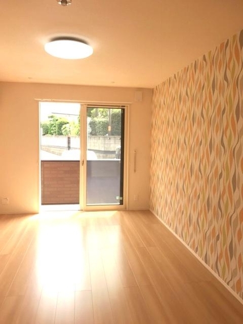 居室・リビング　居室：洋室（照明付き）