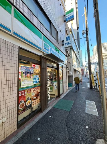 コンビニ　ファミリーマート 町屋店（コンビニ）まで253m