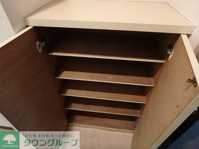 収納　靴入