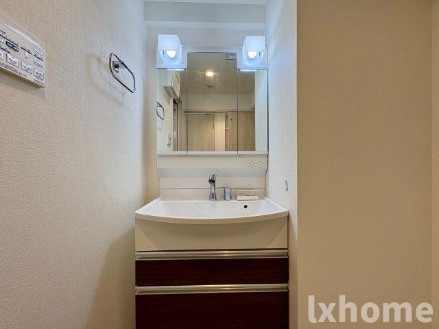 洗面設備　広い洗面スペース