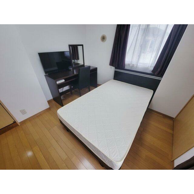 居室・リビング　家具・ベッド付き