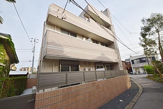 バルコニー　インターネット無料オートロック付き新築マンション