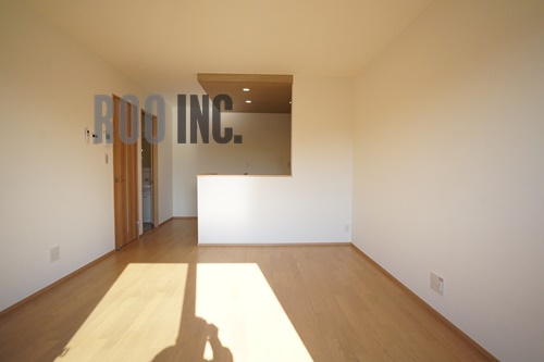 居室・リビング　写真は反転のお部屋です