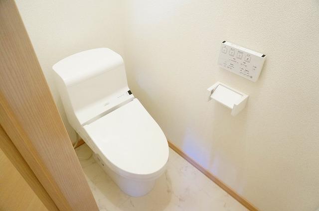 トイレ　トイレ