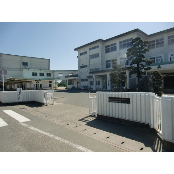 中学校　私立浜松日体中学校（中学校）まで1959m