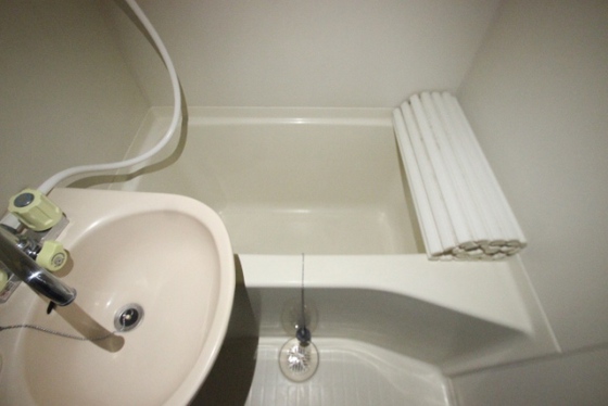 洗面設備　※別号室の写真です