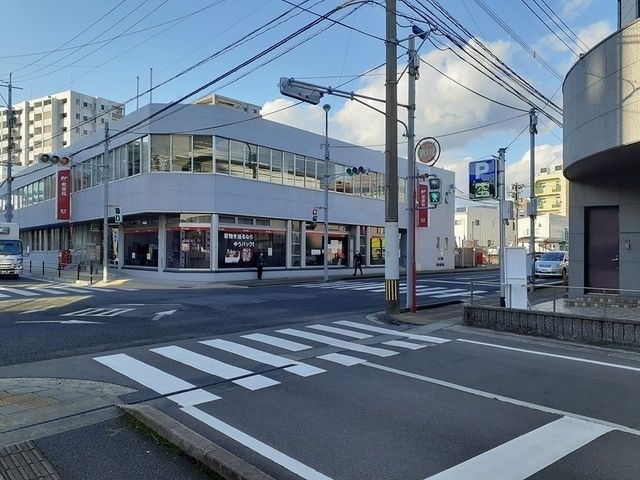 郵便局　諫早郵便局（郵便局）まで1084m